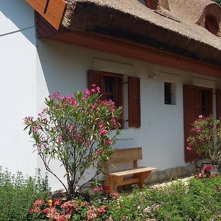 Liliomfa Apartman Appartement Szigliget Buitenkant foto